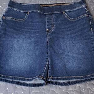 New Directions pull on jean shorts size 6